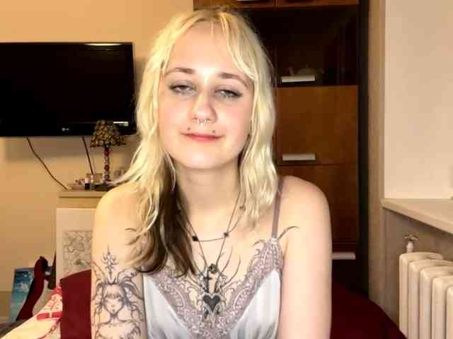 MaryjaneMacdougal webcam