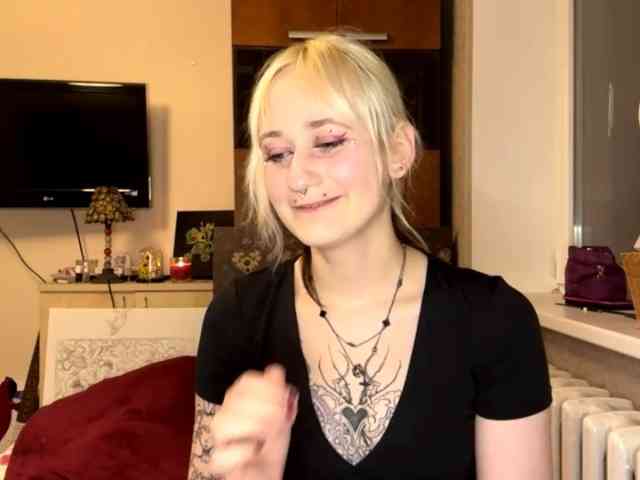 MaryjaneMacdougal webcam