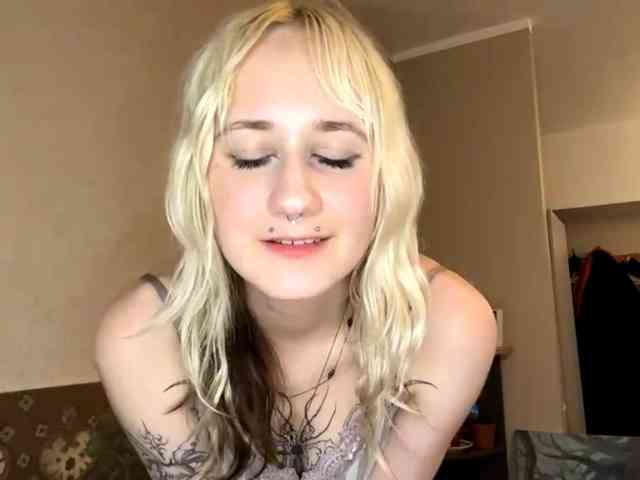 MaryjaneMacdougal webcam