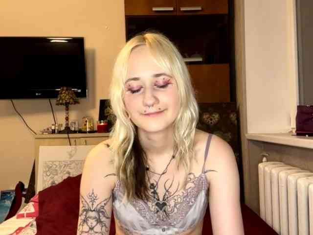 MaryjaneMacdougal webcam