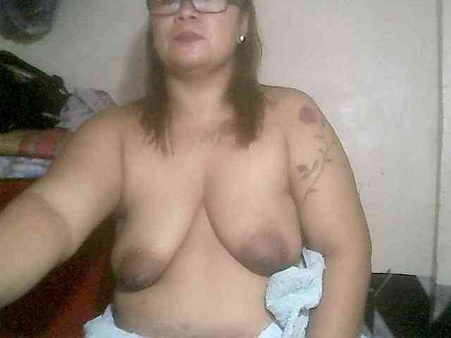 redlips-45 webcam