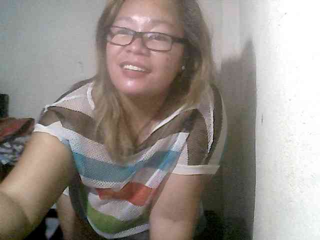 redlips-45 webcam