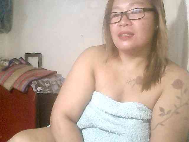 redlips-45 webcam