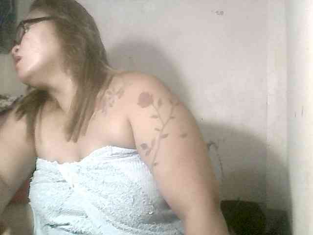 redlips-45 webcam