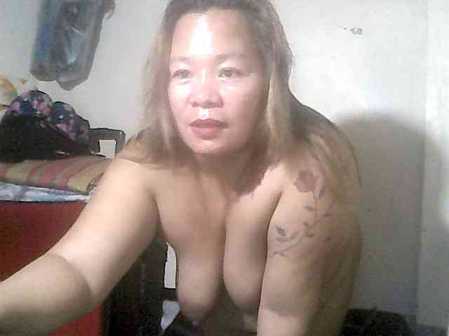 redlips-45 webcam