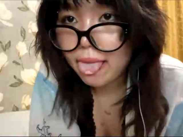 KizzyRookard webcam
