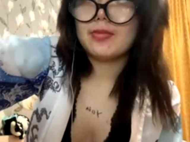 KizzyRookard webcam