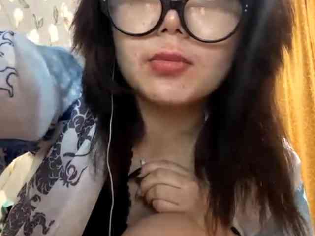 KizzyRookard webcam