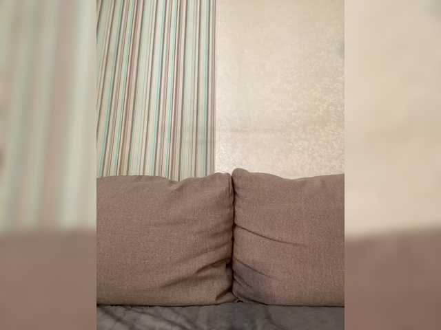 Entra en el chat con el modelo -Safira- -Safira-