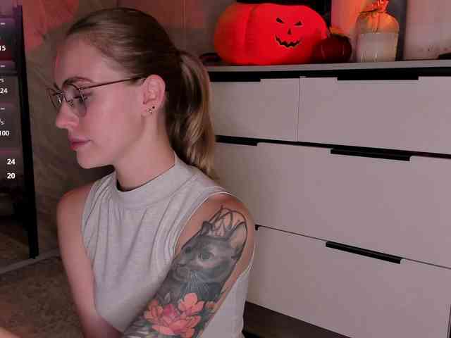 AlisaClark webcam