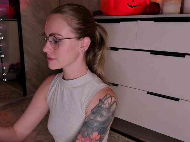 AlisaClark webcam