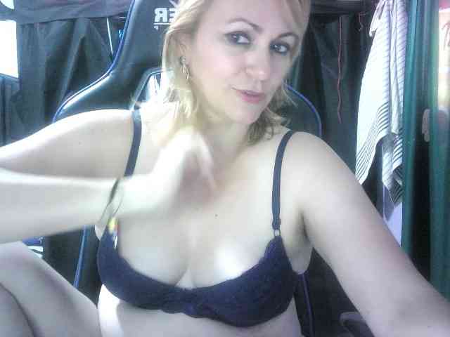 auroramia123 webcam