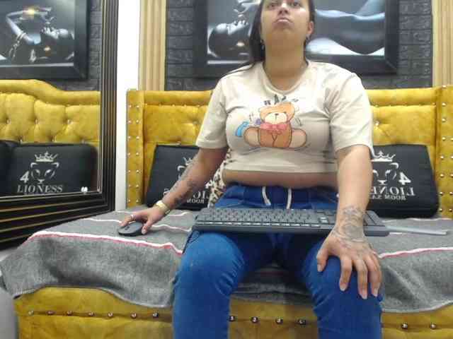 valeriwet webcam