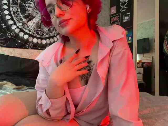 YoungAvenoso webcam