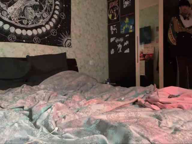 YoungAvenoso webcam