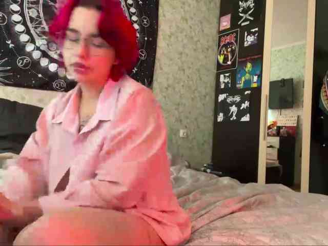 YoungAvenoso webcam
