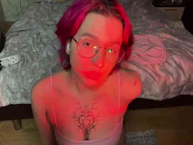 YoungAvenoso webcam