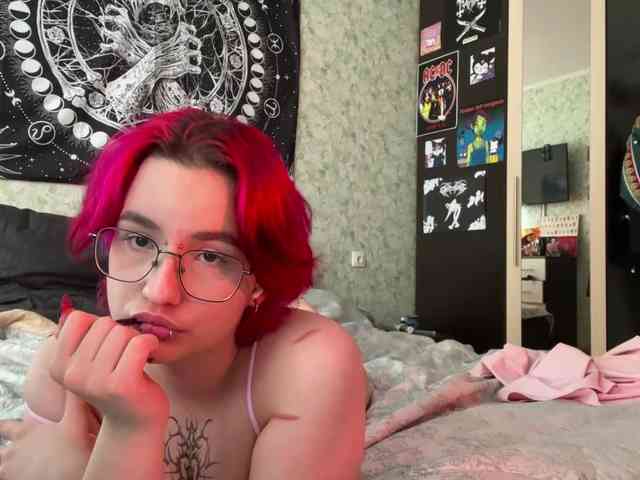 YoungAvenoso webcam