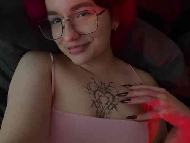YoungAvenoso webcam