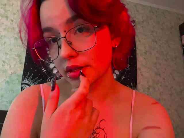 YoungAvenoso webcam