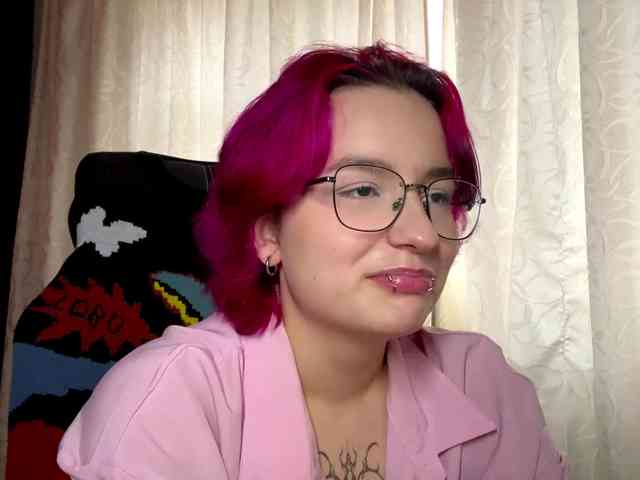 YoungAvenoso webcam