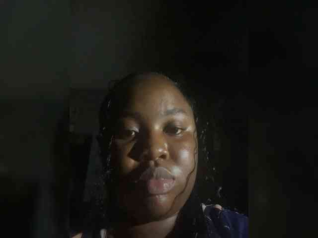 PrettyJade webcam