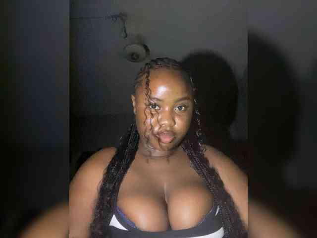 PrettyJade webcam