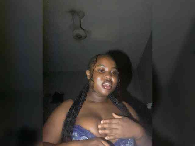 PrettyJade webcam