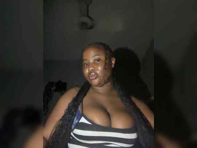 PrettyJade webcam