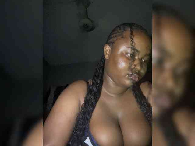 PrettyJade webcam
