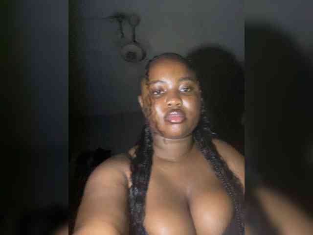 PrettyJade webcam