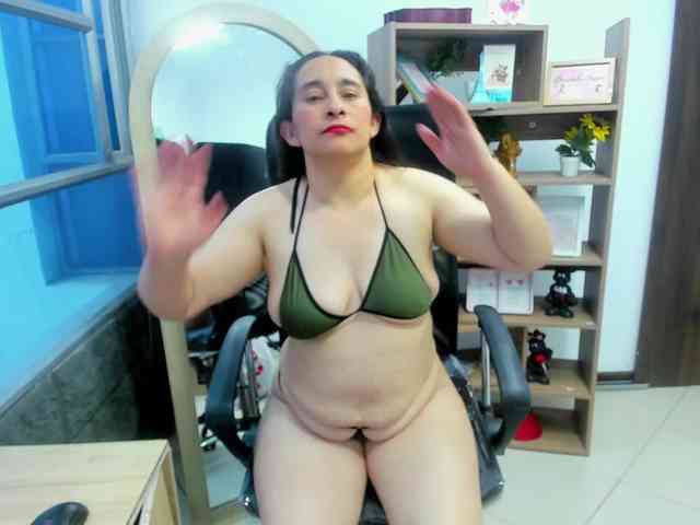 LeilaSmith webcam