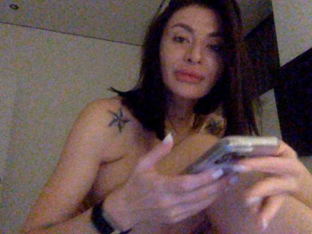 Entrez le videochat erotique avec le
modèle LunaDesire LunaDesire