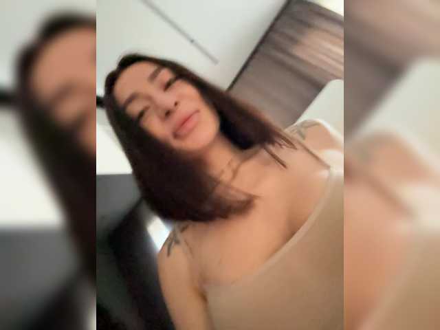 Gratis Live Sexcam mit LunaDesire LunaDesire