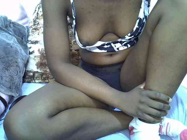 Sexyshaz webcam