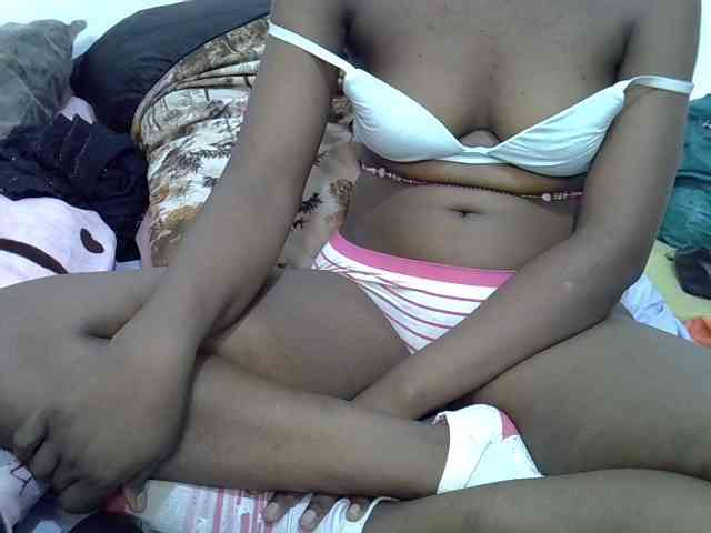 Sexyshaz webcam