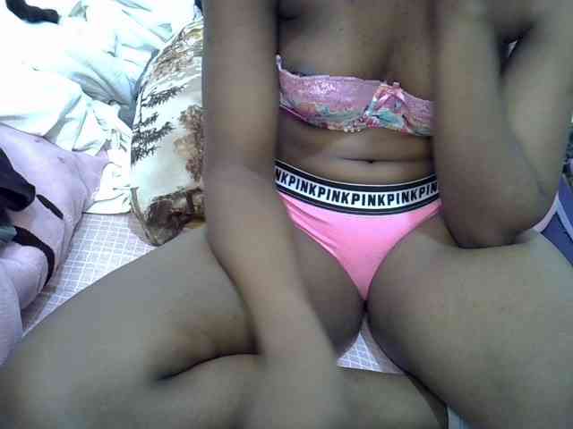 Sexyshaz webcam