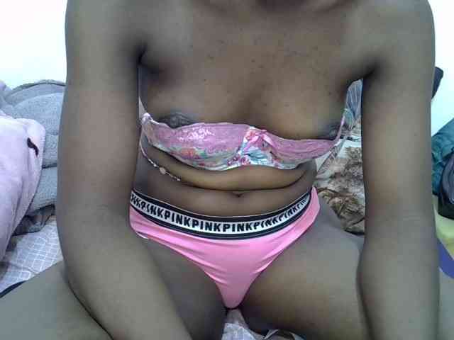 Sexyshaz webcam
