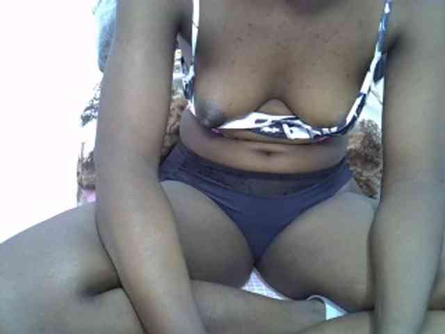 Sexyshaz webcam