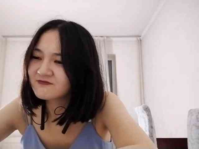UrSweetieLeigh webcam