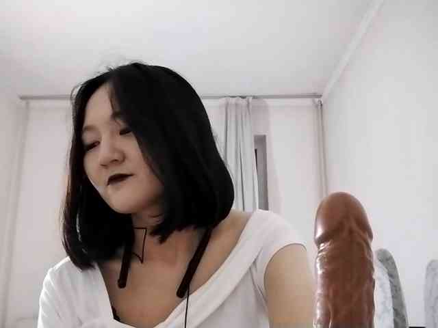 UrSweetieLeigh webcam