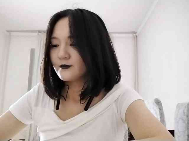 UrSweetieLeigh webcam