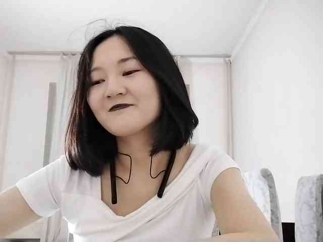 UrSweetieLeigh webcam