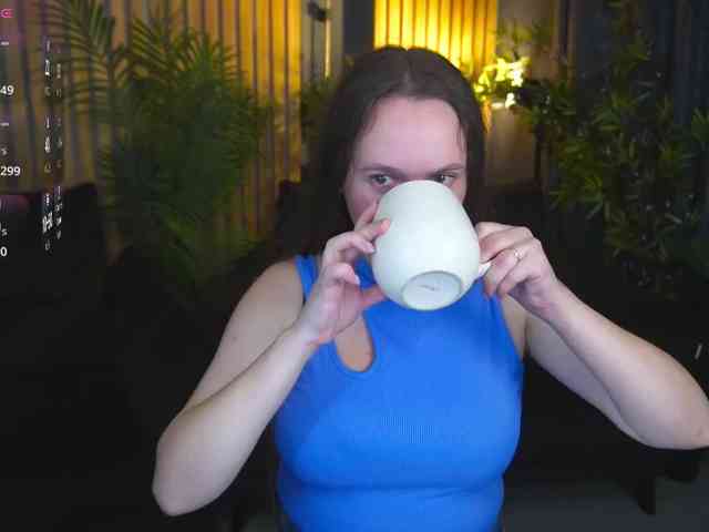 GoldenPeachy webcam