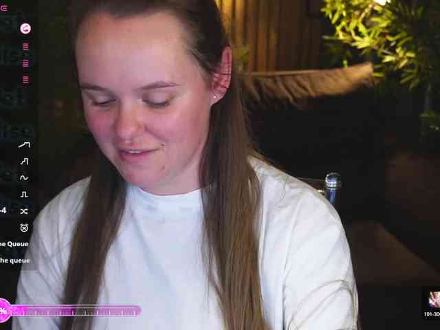 GoldenPeachy webcam