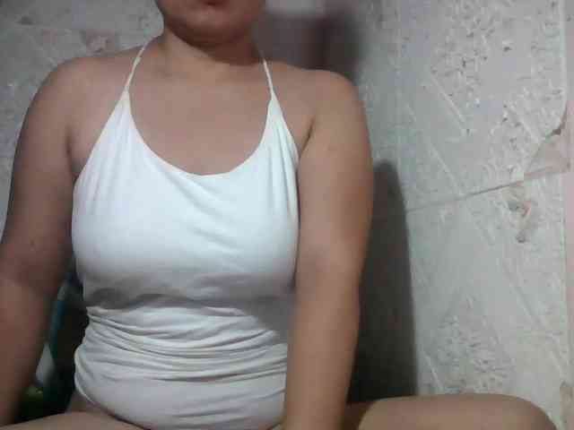 lovelysweet4u webcam