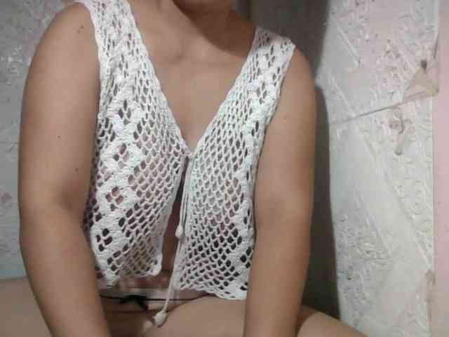 lovelysweet4u webcam