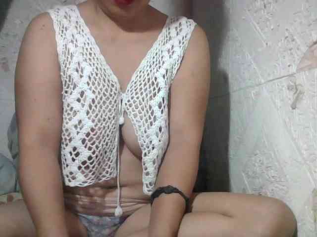 lovelysweet4u webcam