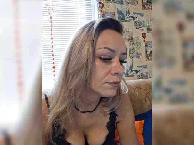 krisred webcam