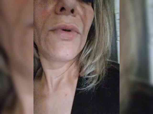 krisred webcam